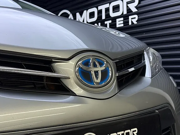 Toyota Auris 2013 photo 5