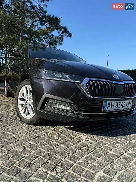 Skoda Octavia 2021 photo 2