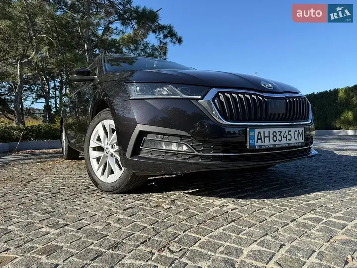 Skoda Octavia 2021 photo 3