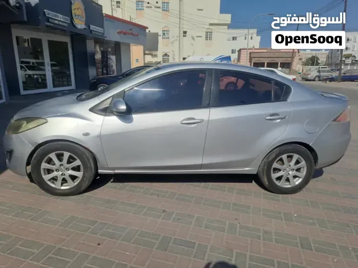 Mazda 2 2013 photo 4