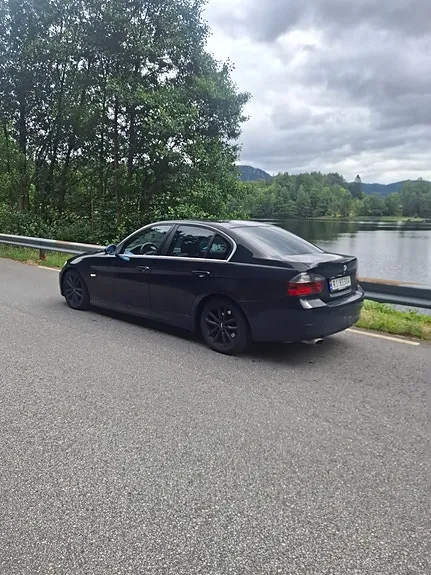 BMW 318I