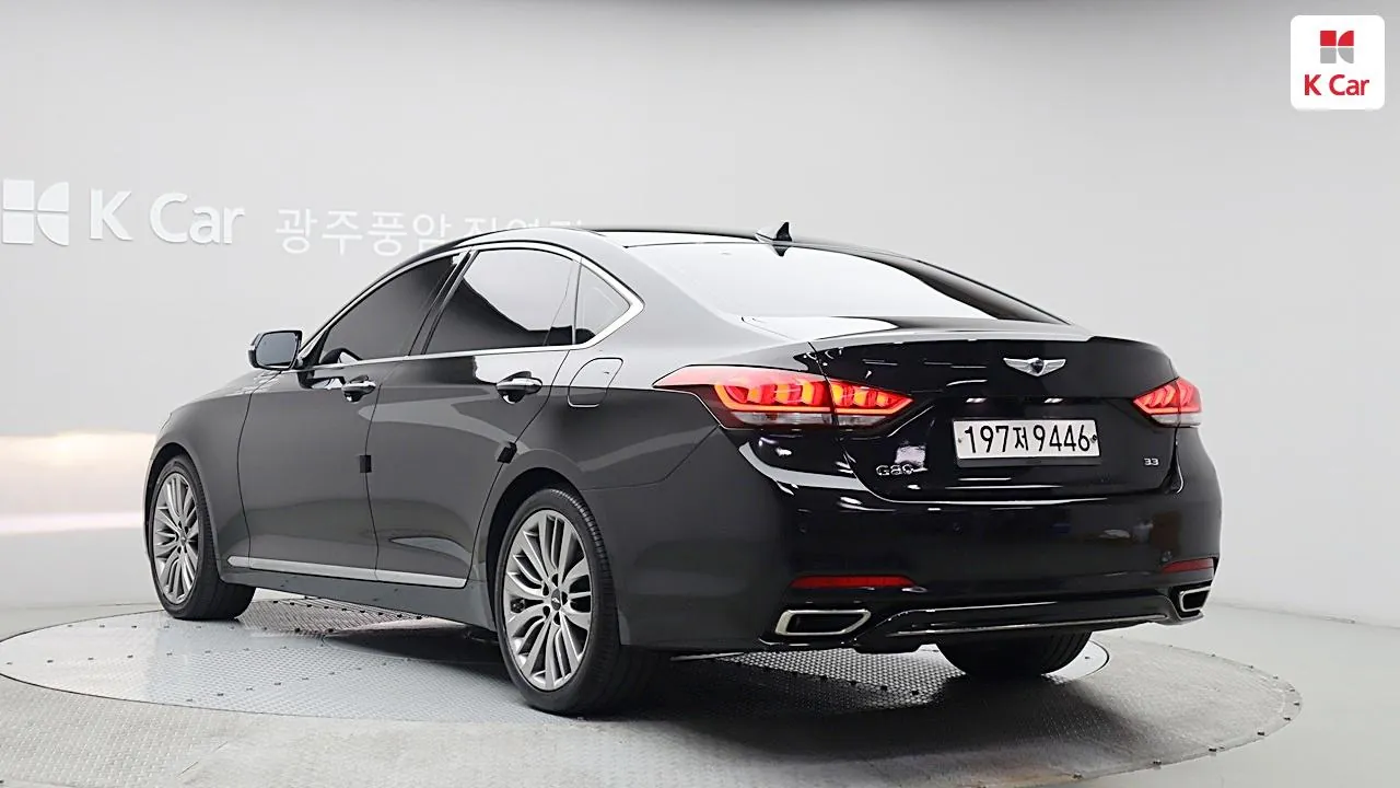 Genesis G80 2018 photo 2