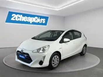 Toyota Aqua 2016 photo 2