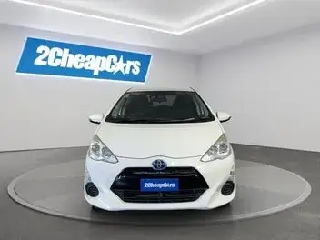 Toyota Aqua 2016 photo 3
