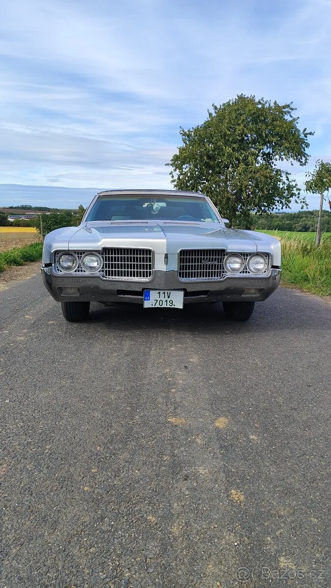 Oldsmobile 98 Coupe 1969 photo 3