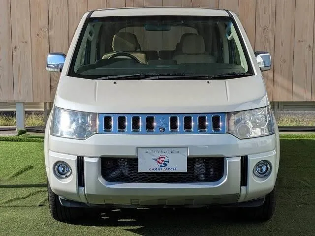 Mitsubishi Delica D:5 2013 photo 4