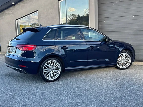 Audi A3 2017 photo 5