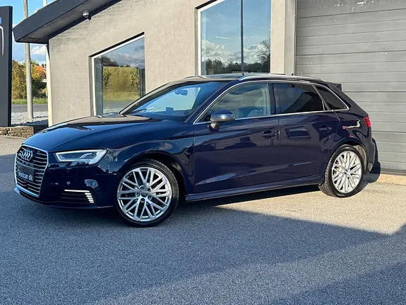 Audi A3 2017 photo 2