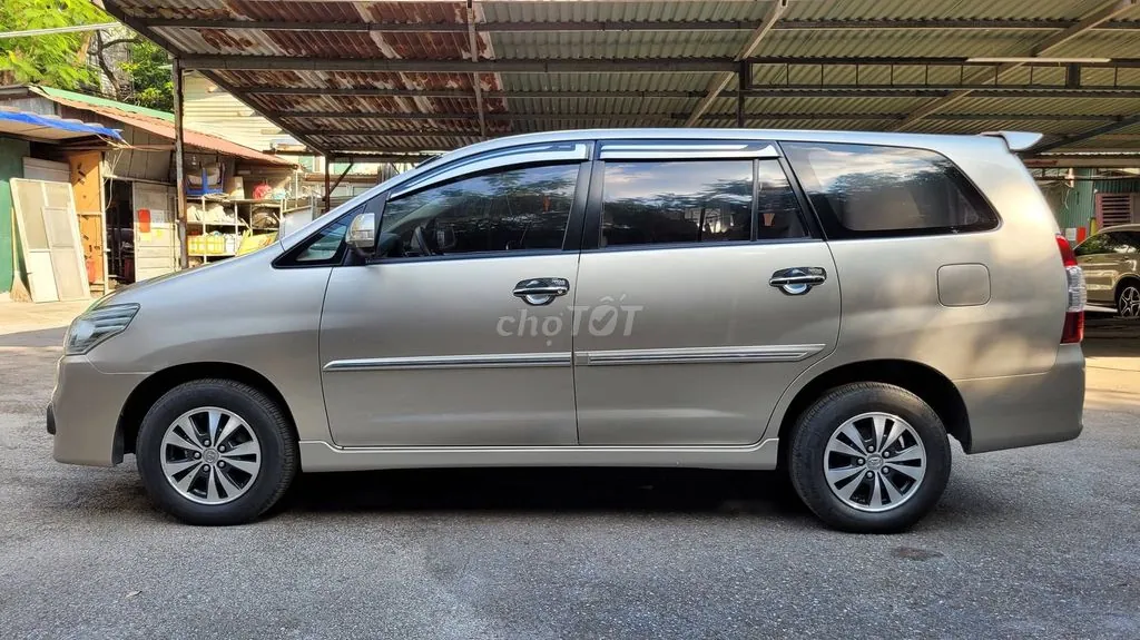 Toyota Innova 2015 photo 2