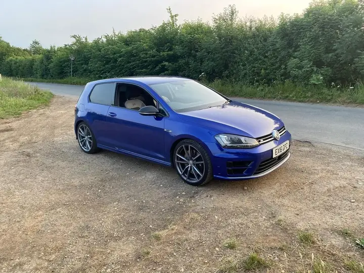 Volkswagen Golf R 2016 photo 2