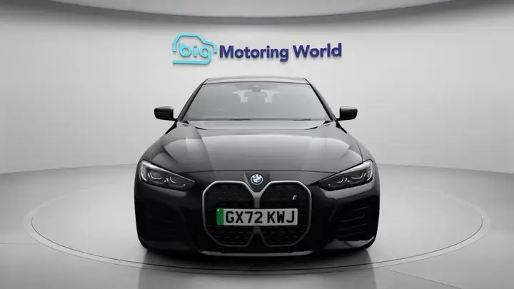 BMW I4 2022 photo 3