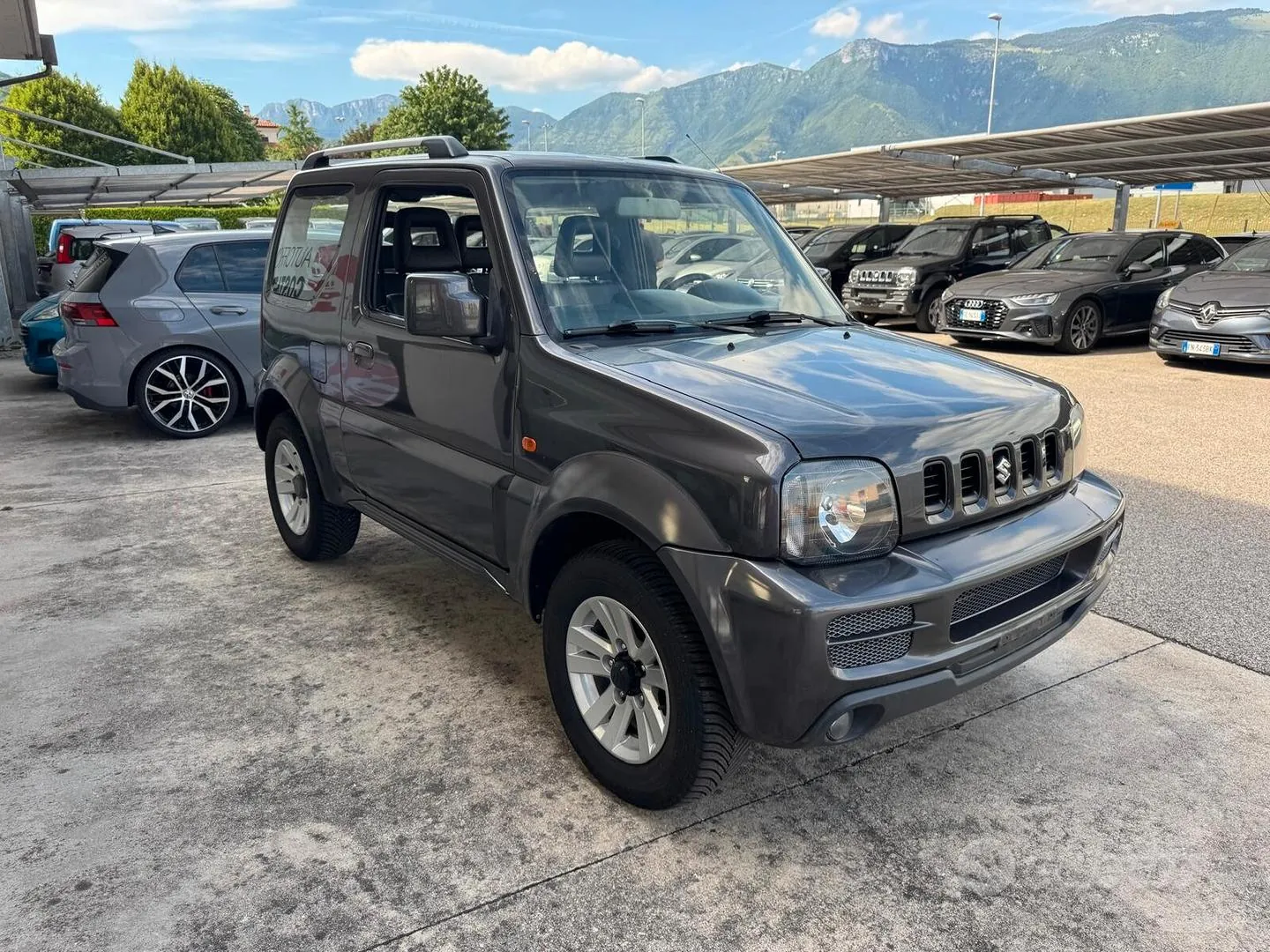 Suzuki Jimny 2011 photo 5