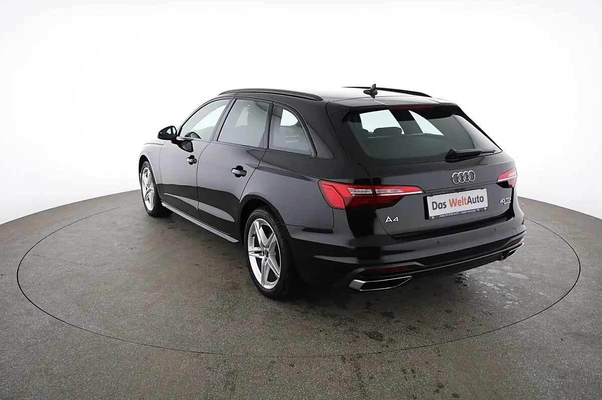 Audi A4 2023 photo 2
