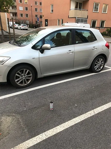 Toyota Auris 2010 photo 2