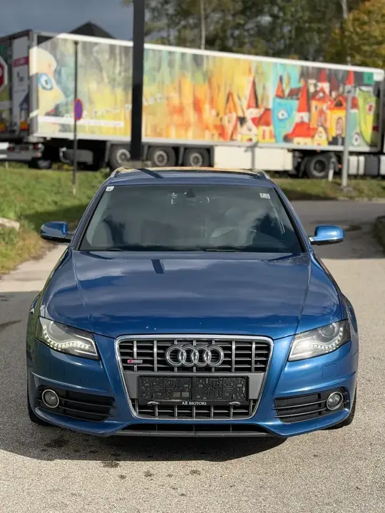 Audi A4 2011 photo 3