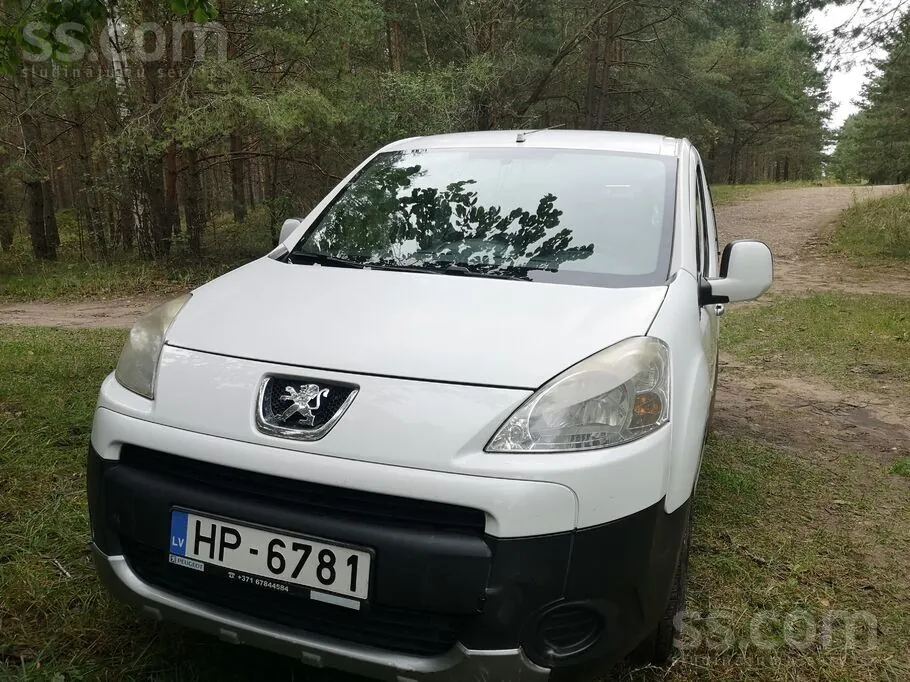 Peugeot Partner 2011 photo 2
