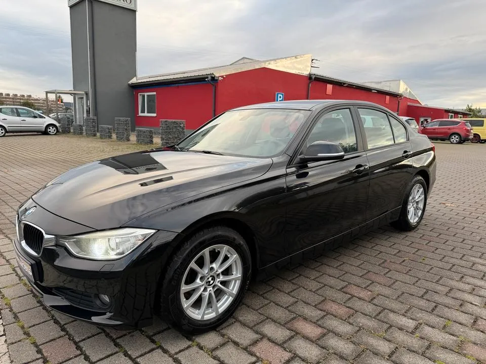 BMW 318D F30