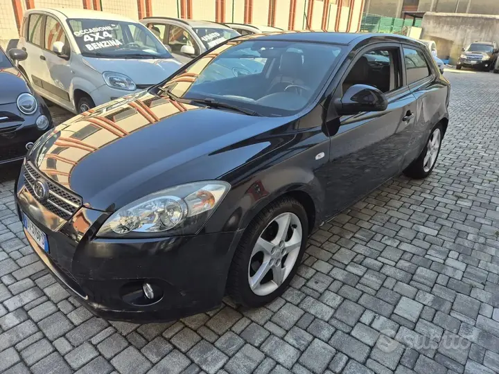 Kia Ceed 2009 photo 2