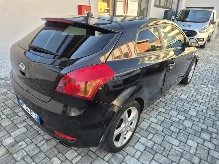 Kia Ceed 2009 photo 3