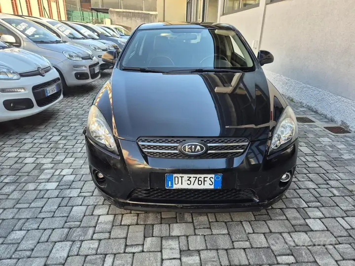 Kia Ceed 2009 photo 5