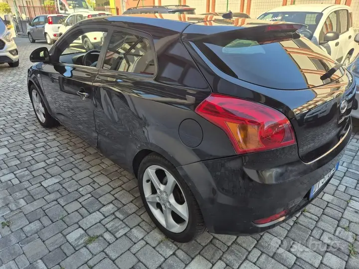 Kia Ceed 2009 photo 4