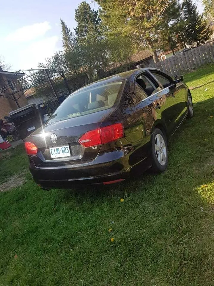 Volkswagen Jetta 2011 photo 3