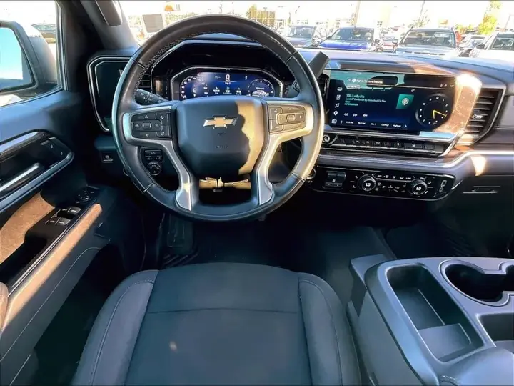 Chevrolet Silverado 2025 photo 5