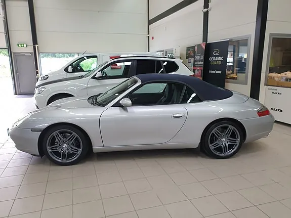 Porsche 911 1999 photo 2