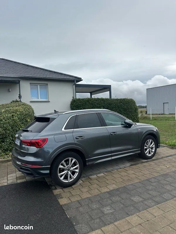 Audi Q3 2023 photo 2