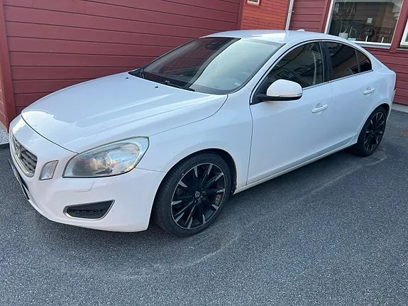Volvo S60 2011 photo 5