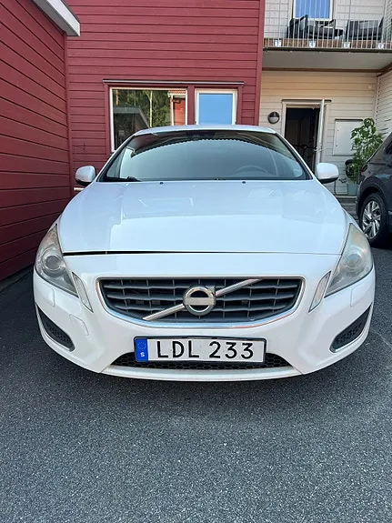 Volvo S60 2011 photo 3