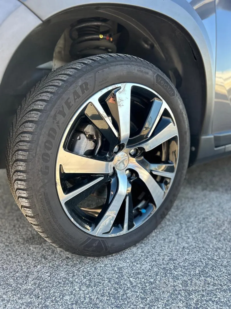 Peugeot 2008 2016 photo 5