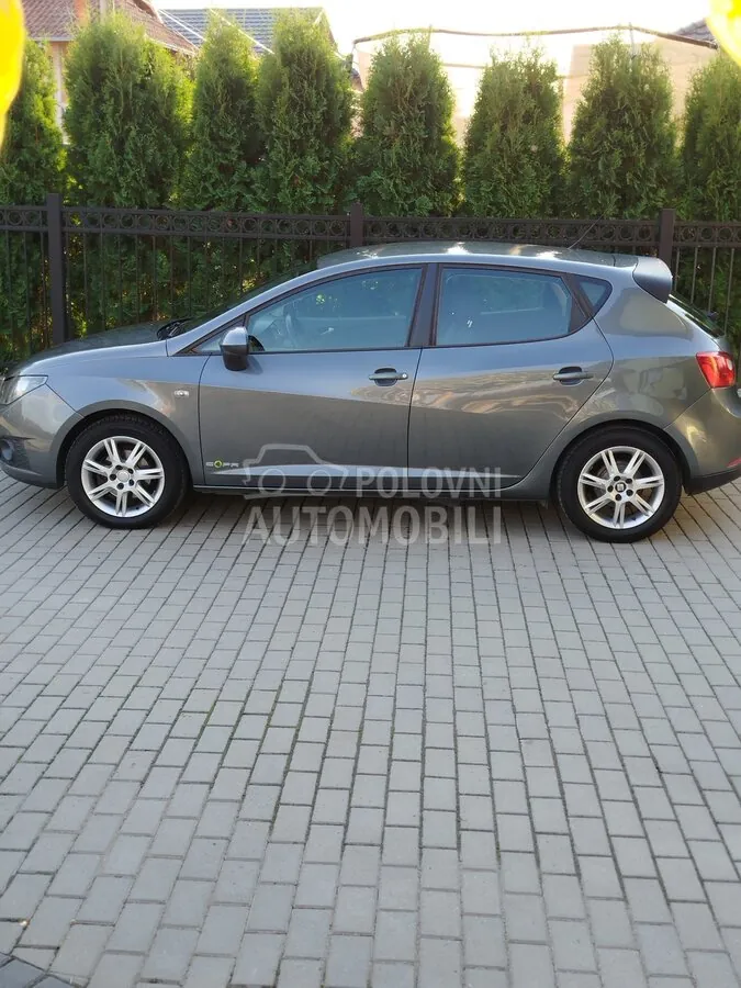 Seat Ibiza 2012 photo 3