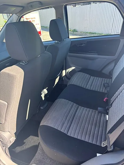 Suzuki Sx4 2011 photo 5