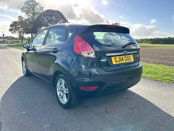 Ford Fiesta 2014 photo 4