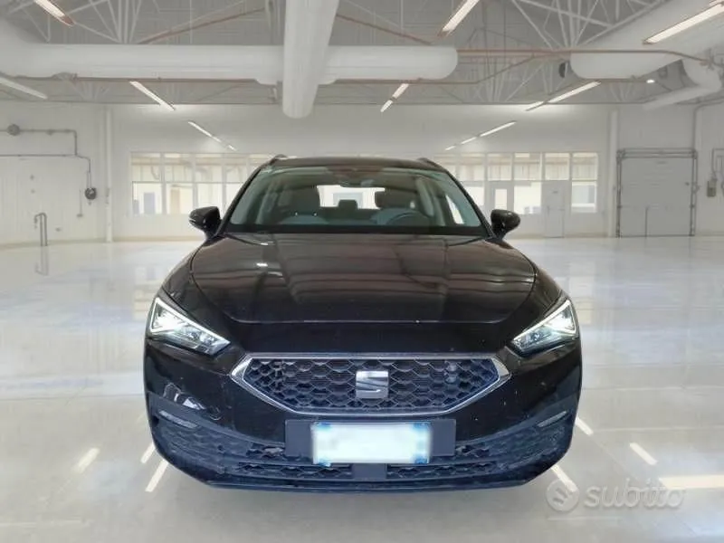 Seat Leon 2024 photo 2