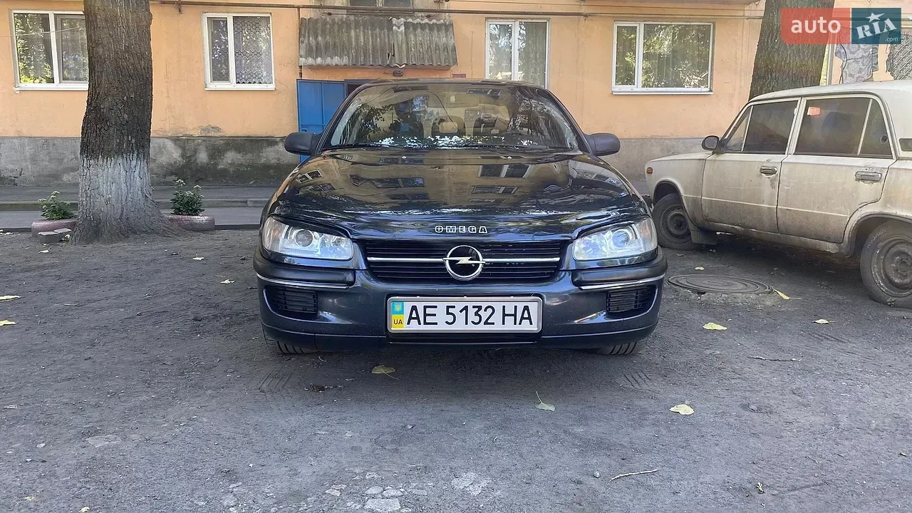 Opel Omega 1995 photo 2