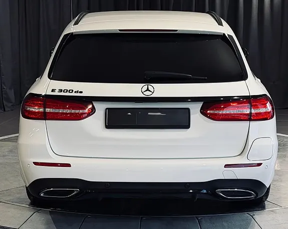 Mercedes-Benz E300 De 2020 photo 5