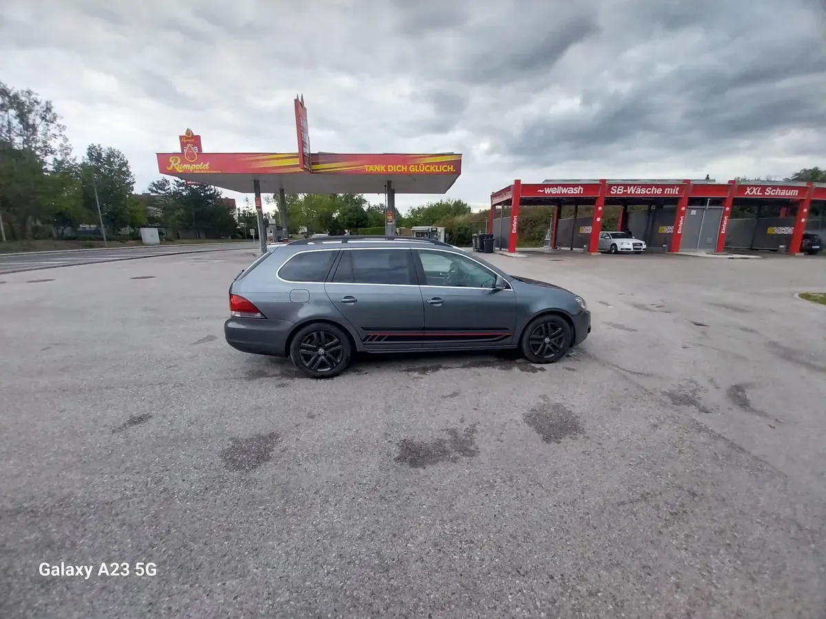 Volkswagen Golf 2011 photo 3