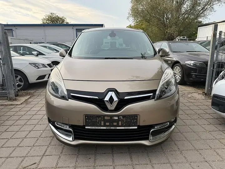Renault Scenic 2014 photo 2