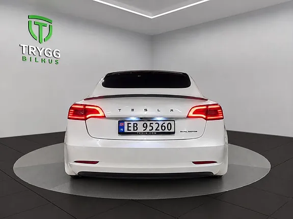 Tesla Model 3 2021 photo 4