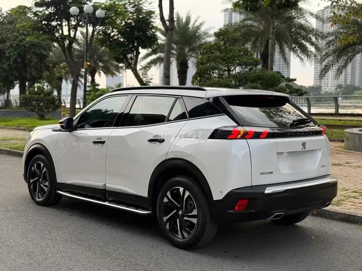 Peugeot 2008 2023 photo 4
