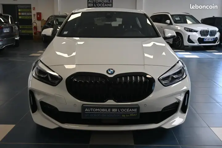 BMW 1 Series 2022 photo 2