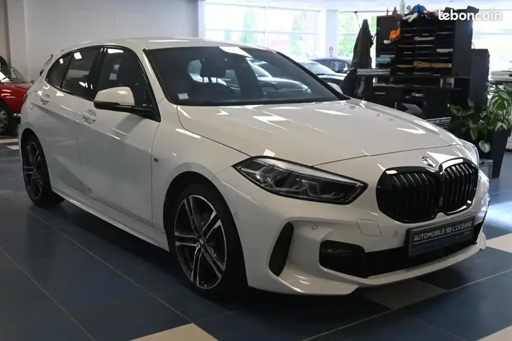 BMW 1 Series 2022 photo 3