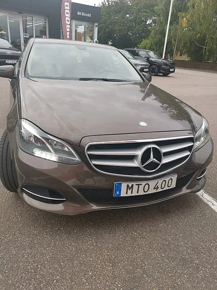 Mercedes-Benz E220