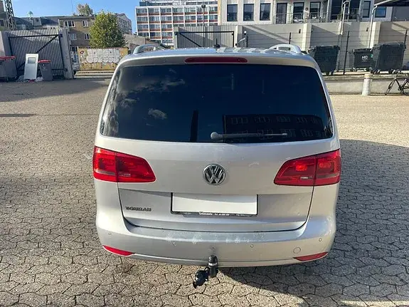 Volkswagen Touran 2012 photo 3