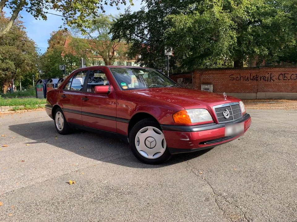 Mercedes-Benz C 180