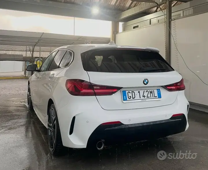 BMW 1 Series 2021 photo 2