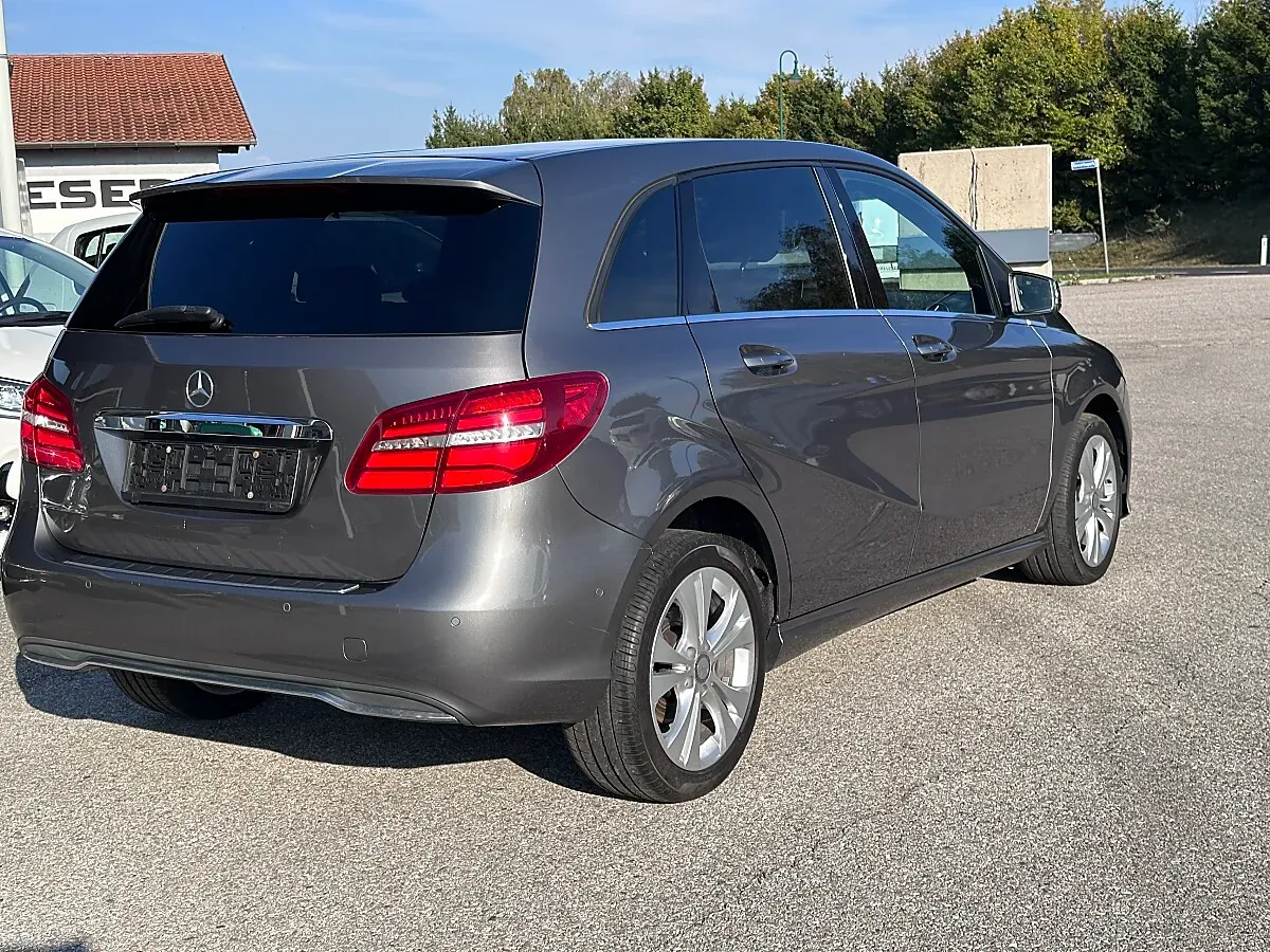 Mercedes-Benz B-Class 2017 photo 3