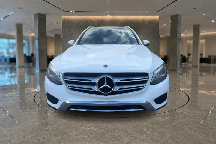 Mercedes-Benz Glc 2017 photo 2